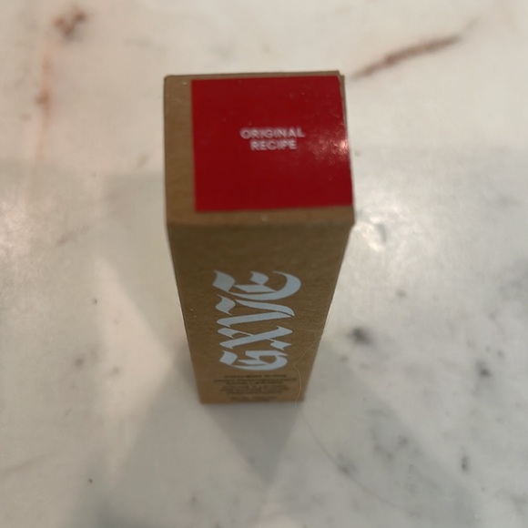 GXVE by Gwen Stephani ANAHEIM SHINE SATIN LIPSTICK original recipe NIB - Picture 4 of 4